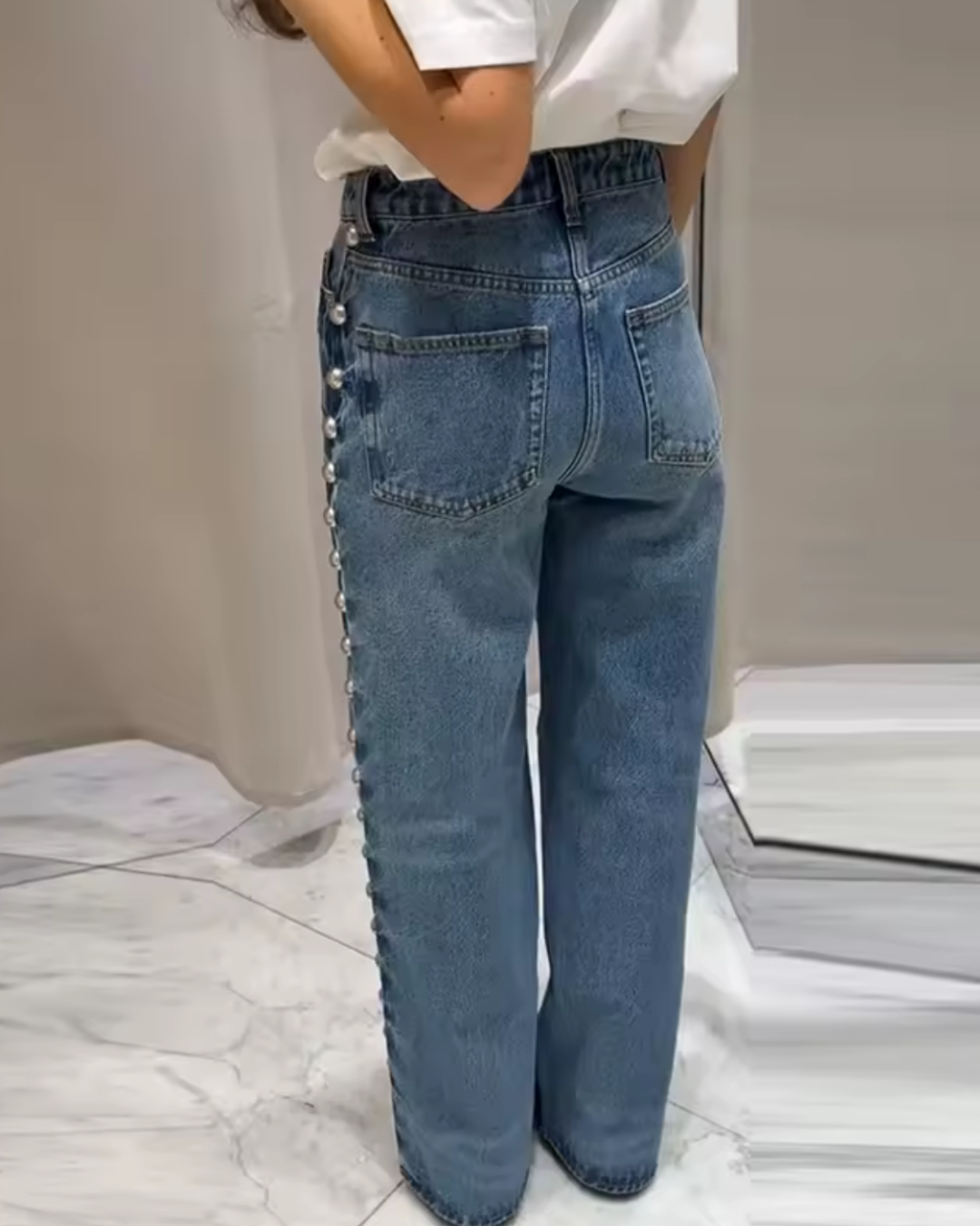 STUDD JEANS.