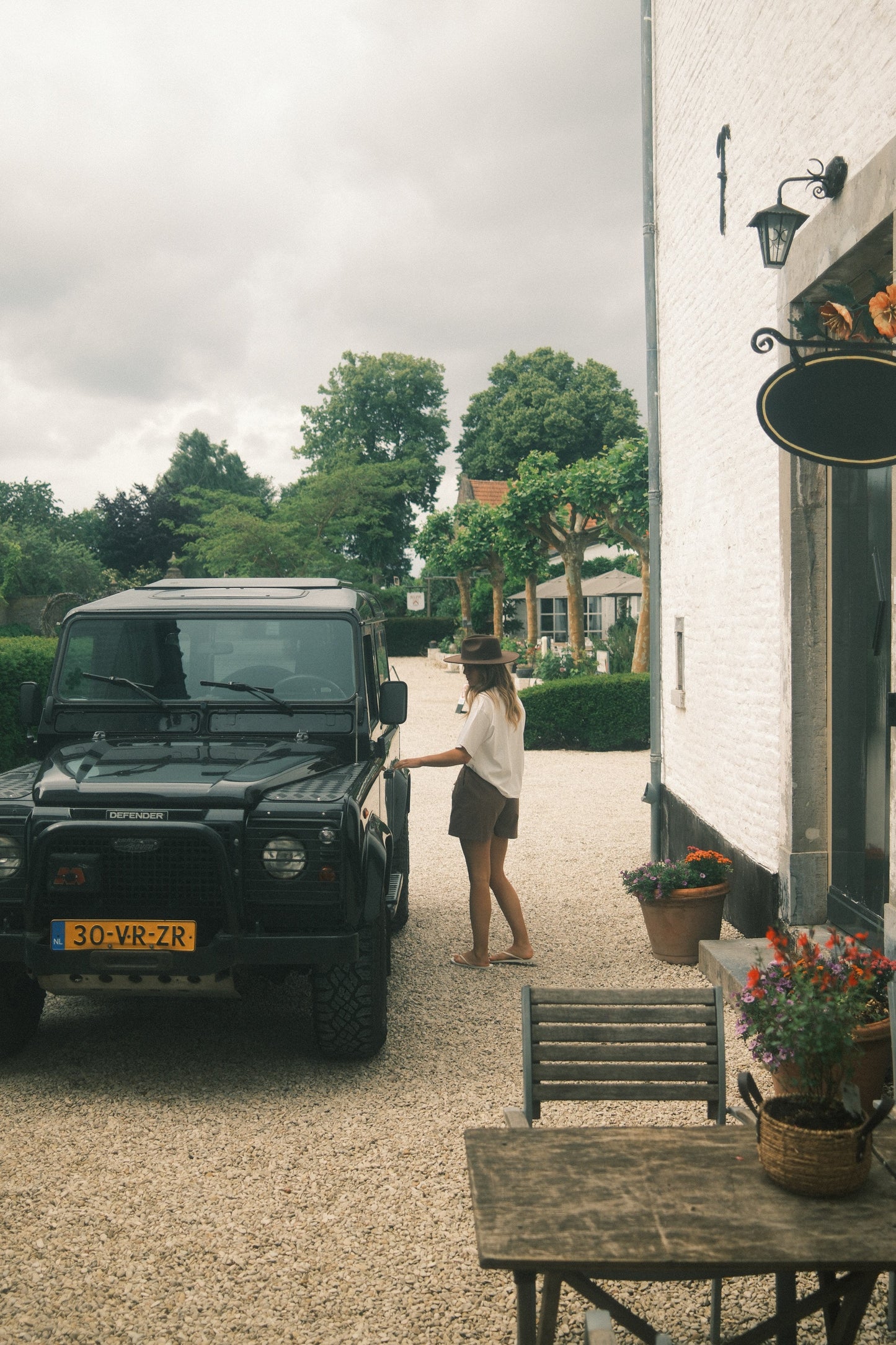 ATELJEE SAAR TEE WHITE